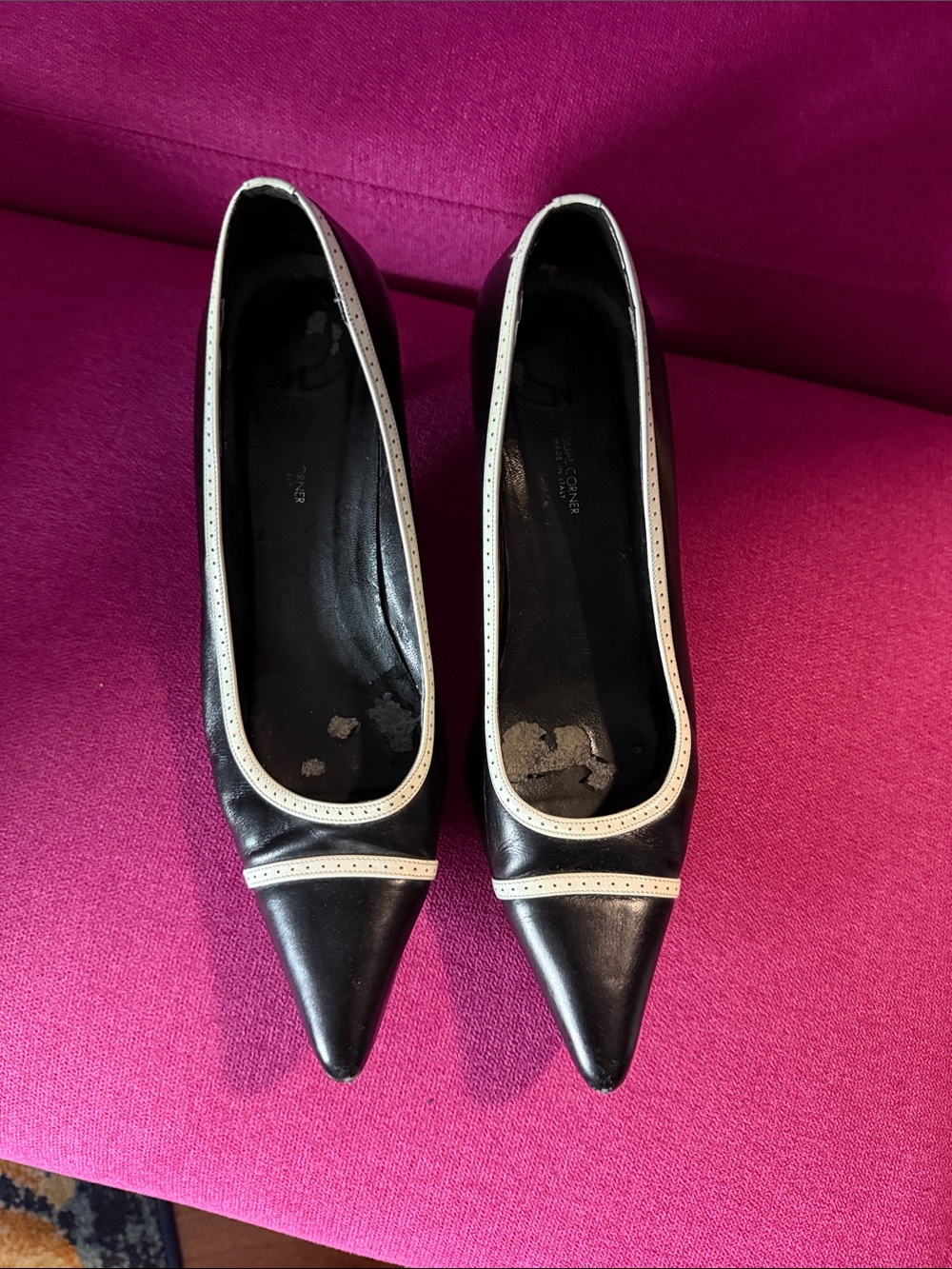 Casual Corner Black Pumps with White Trim